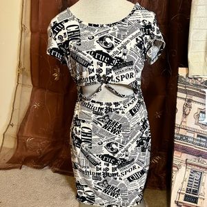 Derek heart newspaper print dress size L